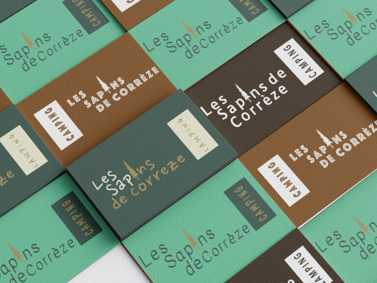 Free_Business_Card_Mockup_4